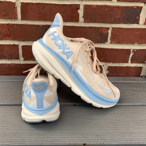 Hoka Clifton 9 Running Shoe